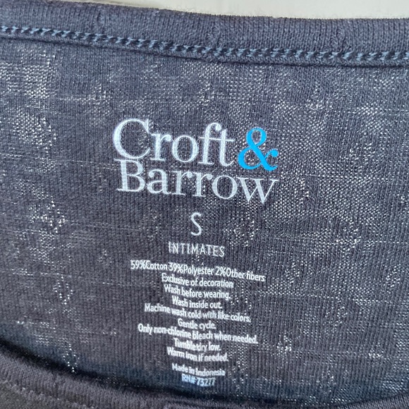 Croft & Barrow 2 piece PJ set metallic stripe top & black pant size S - Picture 6 of 15